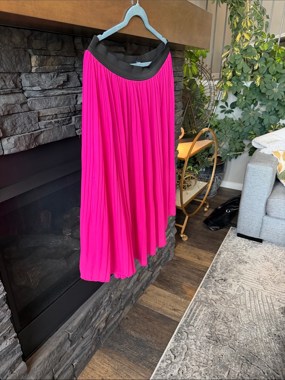 torrid Hot Pink Pleated Skirt with Black Waistband - Picture 3 of 4